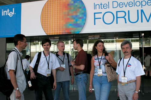Представители российских изданий на Форуме IDF Fall 2004
