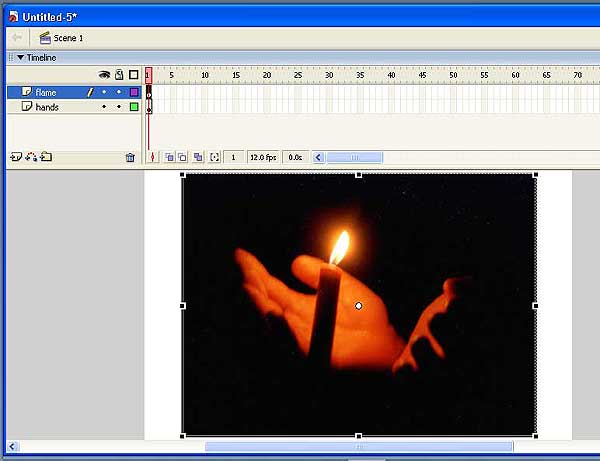 В первый кадр слоя Flame копируем ту же картинку