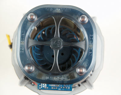Рис. 13. Турбинный вентилятор кулера Gigabyte 3D Rocket-Pro (PCU22-VG)