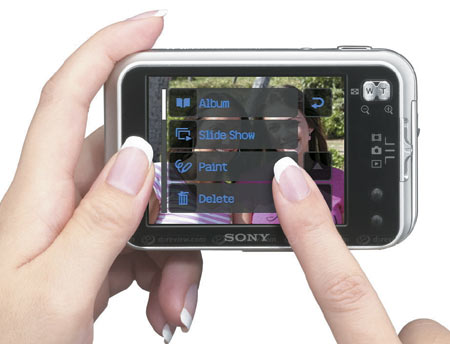 Sony Cyber-shot DSC-N1 фотоаппарат-фотоальбом, снабженный 3-дюймовым сенсорным дисплеем