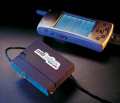 Один из прототипов топливного элемента для портативных устройств