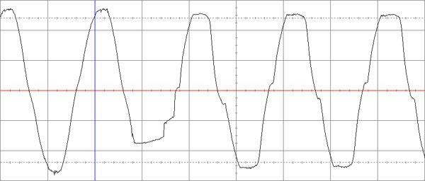 Рис. 10. Переключение на питание от аккумуляторной батареи MGE Nova 1100AVR