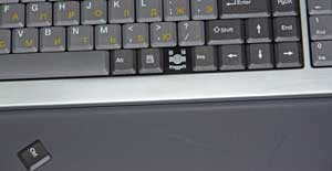 Пример единичного отскакивания клавиши, которая легко монтируется на место Пример единичного отскакивания клавиши, которая легко монтируется на место