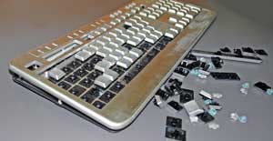 Клавиатура SVEN Multimedia ALM 4502 просто рассыпалась на части Клавиатура SVEN Multimedia ALM 4502 просто рассыпалась на части