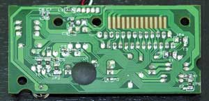 Печатная плата с контроллером и другими компонентами располагается в правом верхнем углу клавиатуры и никак не защищена от попадания жидкости Печатная плата с контроллером и другими компонентами располагается в правом верхнем углу клавиатуры и никак не защищена от попадания жидкости